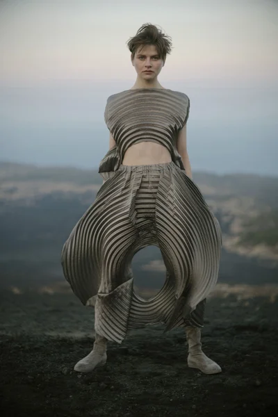 Look 30